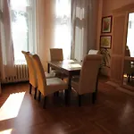 Charlotten Apartments am Ku\'damm
